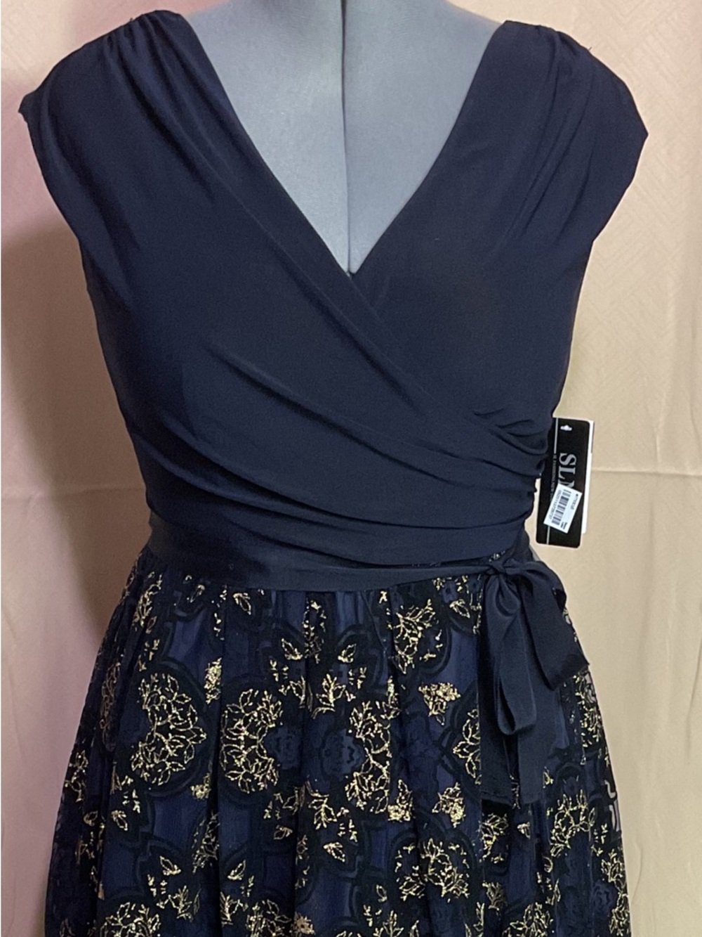 SLNY Dress - Picture 3 of 14